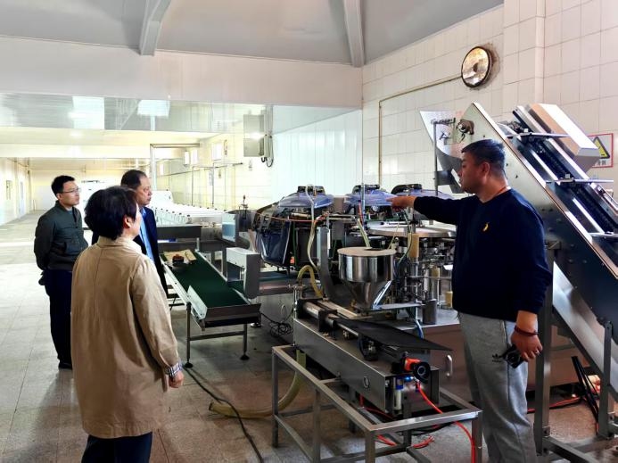 天津静海区调研组调研陈官屯镇酱腌菜生产企业食品安全风险防控