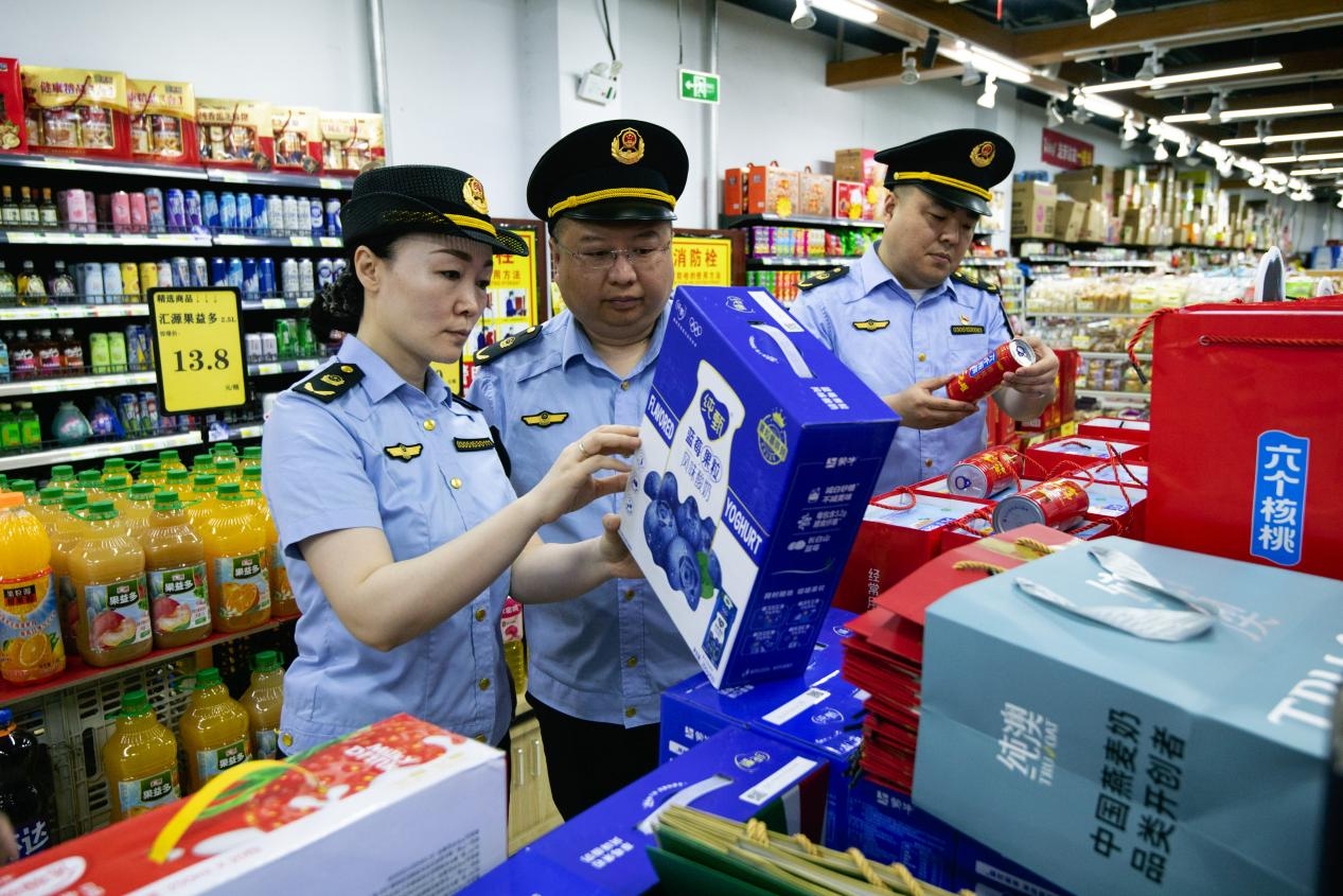 邢台市信都区市场监管局持续开展“五一”节日食品安全检查