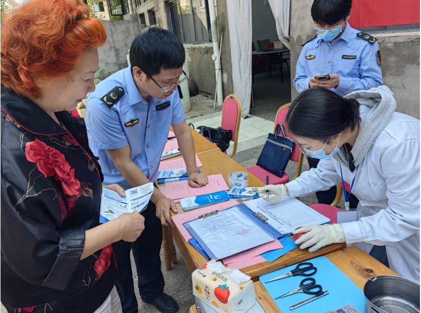 赣州市章贡区市场监管局组织开展“你送我检”惠老活动，守护“银发夕阳”幸福“食”光