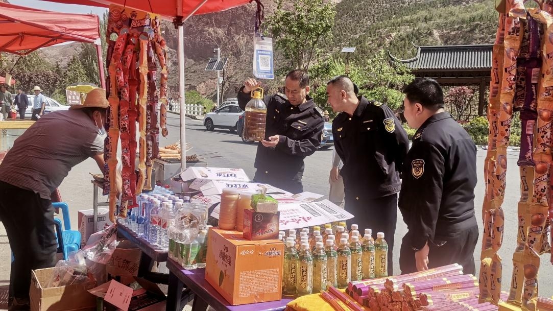 甘肃武山县市场监管局扎实开展“五一”期间食品安全保障工作