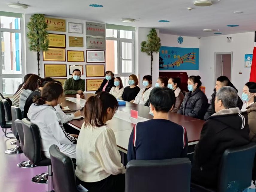 伊春市市场监督管理局组织召开全市供餐学校家长座谈会