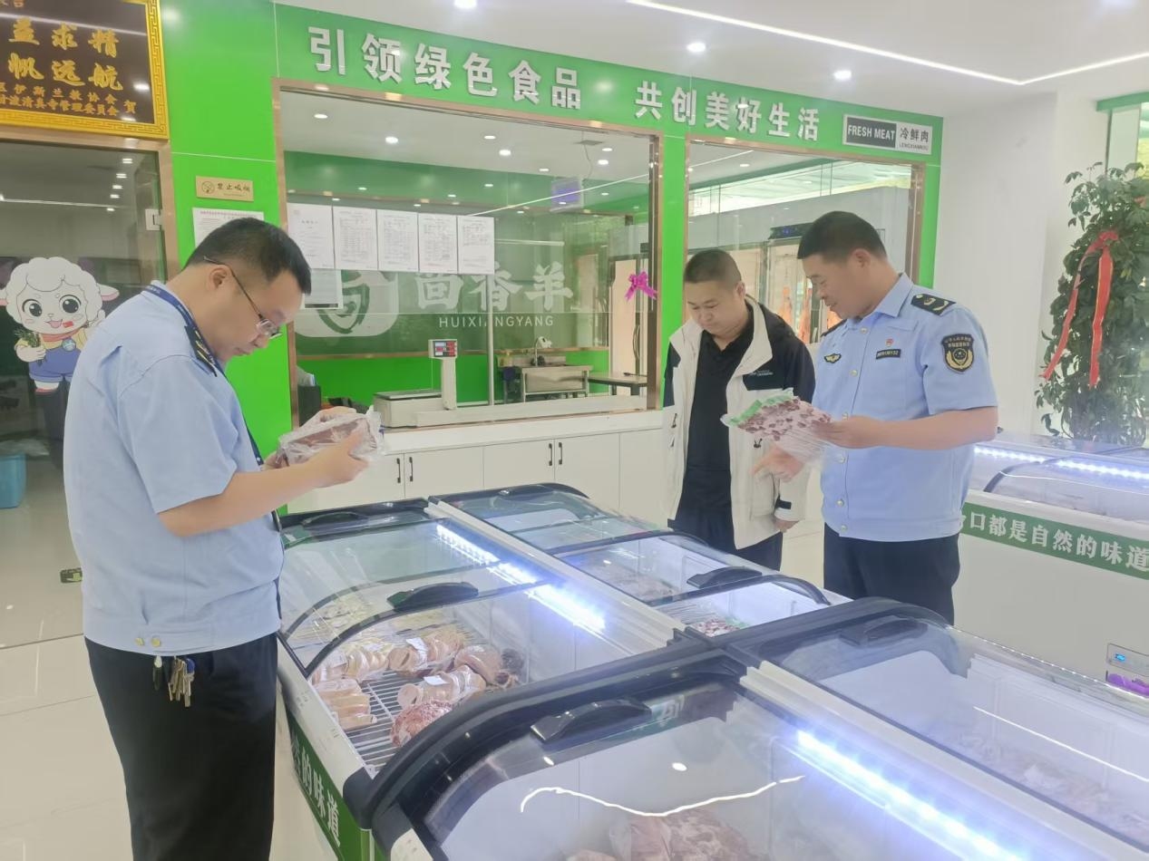 张掖市甘州区北街市场监管所开展假劣肉制品专项检查